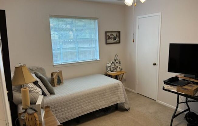 3 beds, 2 baths, $2,100