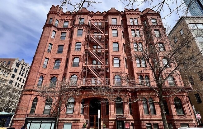 Studio, 1 bath, 521 sqft, $3,200, Unit 5B