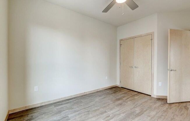 2 beds, 2 baths, 993 sqft, $2,350, Unit 415