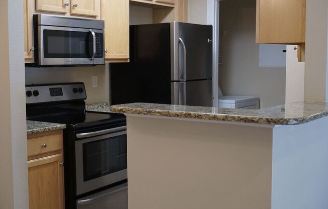 Newly Renovated  Luxury 2B/2B Apartment in FWB in Pristine Nature Setting !