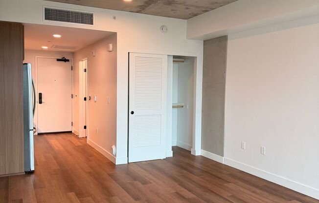 Studio, 1 bath, 422 sqft, $2,580, Unit 808
