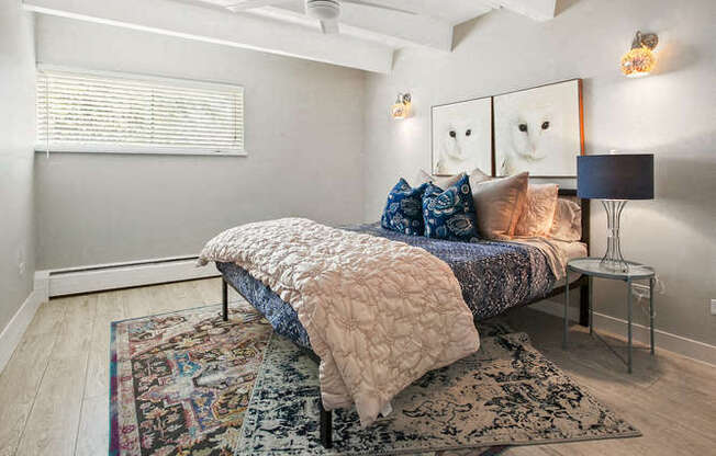 White Swan Apartments