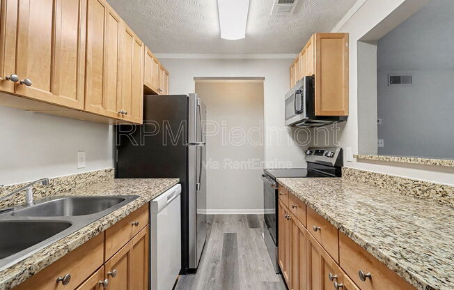 2396 LAWRENCEVILLE HWY