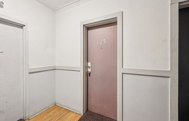 2 beds, 1 bath, 720 sqft, $1,395, Unit 102