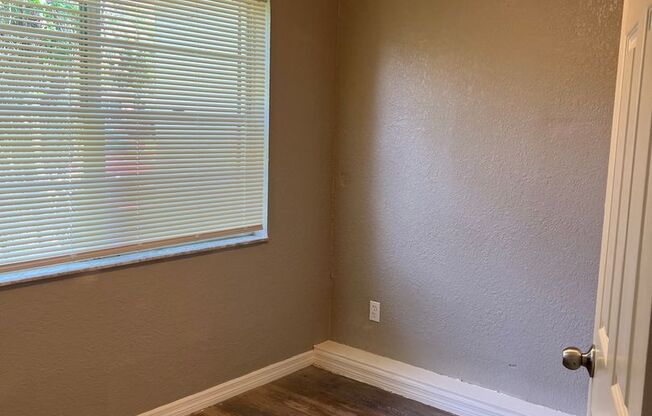 3 beds, 1 bath, $1,940