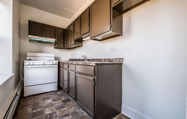 136 E 155th