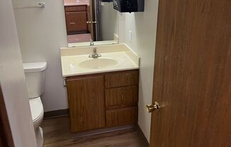 Studio, 1 bath, 1 sqft, $850, Unit 1038 Fond du Lac Ave Unit 205