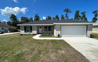 Available now! Lovely 3BD/2BA Home in Ocala!!