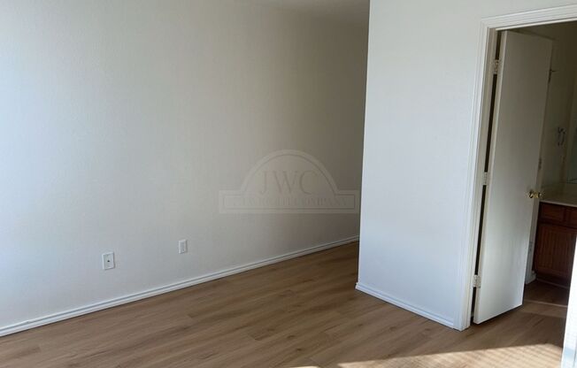 2 beds, 2.5 baths, $1,095, Unit 138 Ryan Unit B