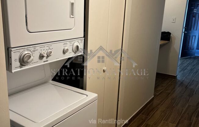 2 beds, 2 baths, 902 sqft, $1,190, Unit 147