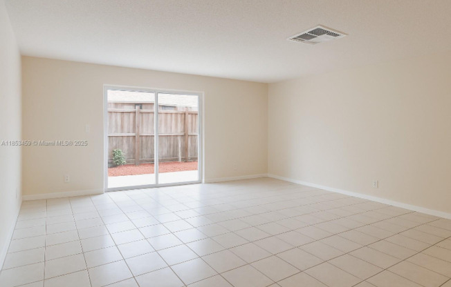 9666 NW 35 ST