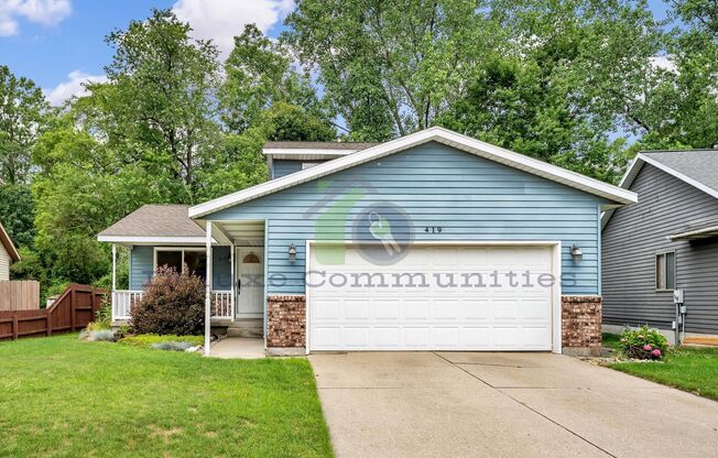 Beautiful Spacious 4 Bedroom Kentwood Home