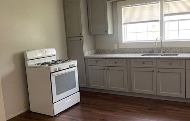2 bed 1 bath - Home for Rent