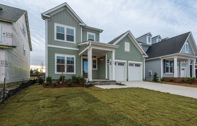 Gorgeous 4+ Bedroom Home in 12 Oaks