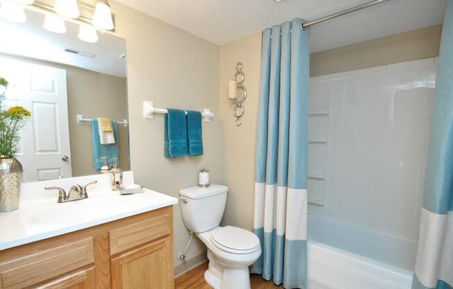 large bathroom at Pavilion Lakes apartments