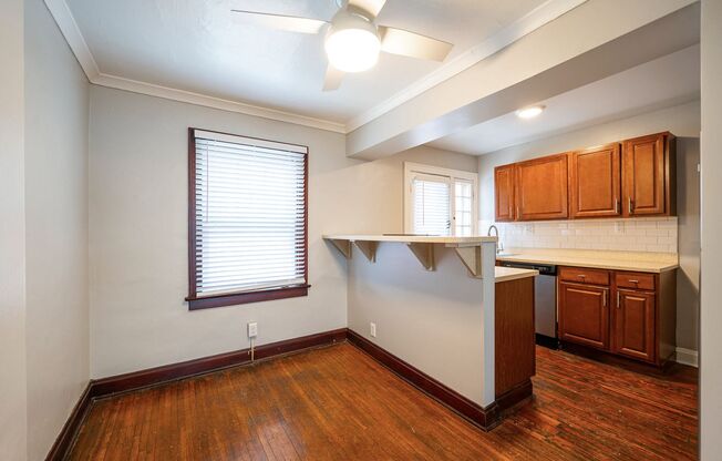 2 beds, 1 bath, $1,495