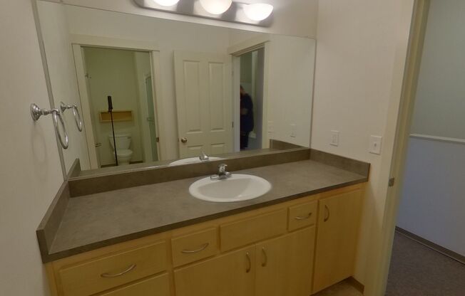 4 beds, 2.5 baths, 1,515 sqft, $3,600, Unit 31