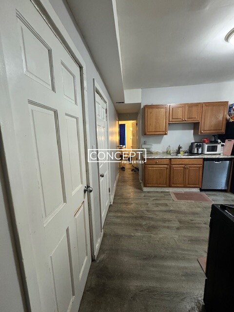 8 LANGDON ST