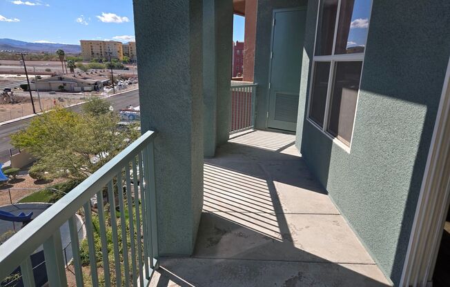 2 beds, 2 baths, $1,600, Unit UNIT 332
