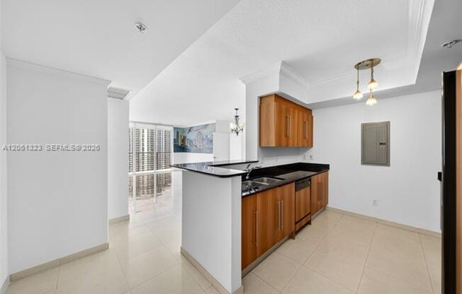 2 beds, 2 baths, $4,000, Unit # 2219