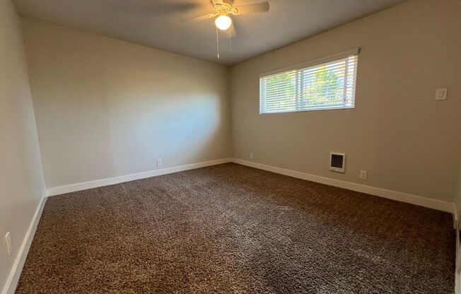 2 beds, 1 bath, 800 sqft, $2,195, Unit 28