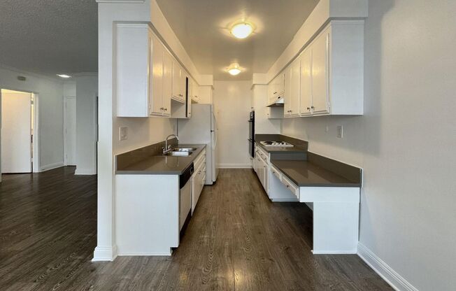 RMN - Romaine Apartments