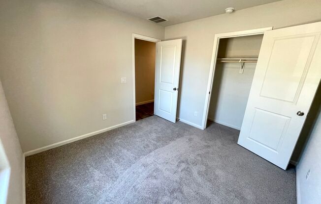 3 beds, 2 baths, $1,550