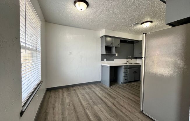 2 beds, 1 bath, $1,250