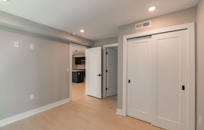 1 bed, 1 bath, 735 sqft, $1,650, Unit 501