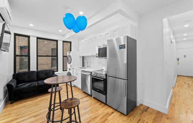 2 beds, 1 bath, 450 sqft, $3,238, Unit 9
