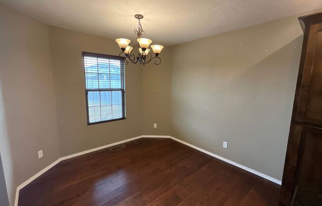 3 beds, 2 baths, $1,695