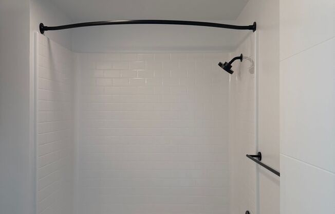 2 beds, 2 baths, 816 sqft, $4,295, Unit 405