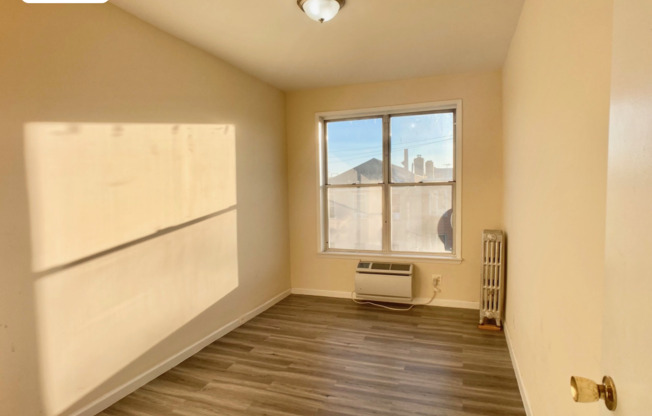 1 bed, 1 bath, $2,050, Unit 2R