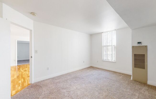 2 beds, 2 baths, 873 sqft, $1,810, Unit 601 W 11th Ave