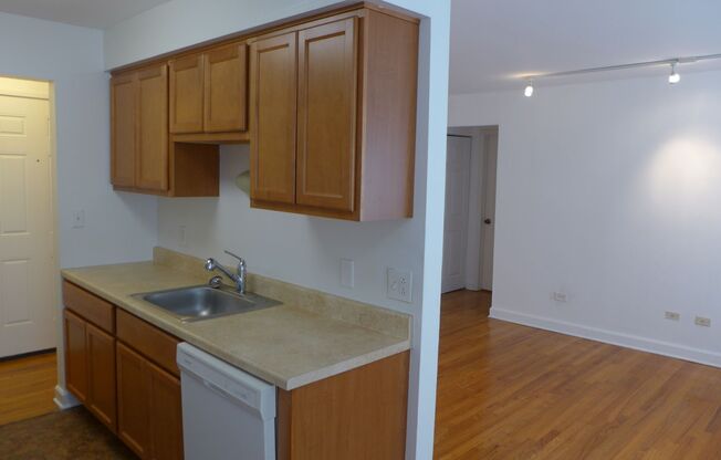 1 bed, 1 bath, 650 sqft, $1,550, Unit 4B