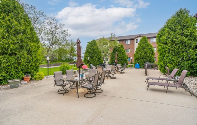 2 beds, 2 baths, 950 sqft, $1,199, Unit 227