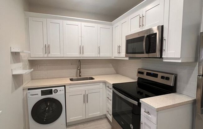 1 bed, 1 bath, 567 sqft, $1,980, Unit 11- Unit 09