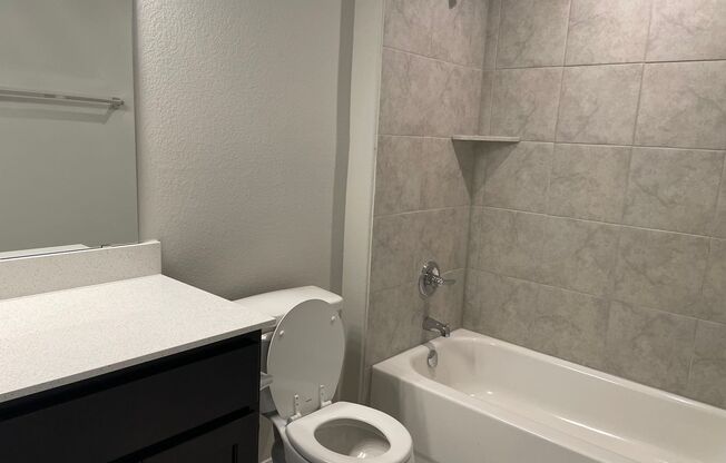House For Lease in Maxwell