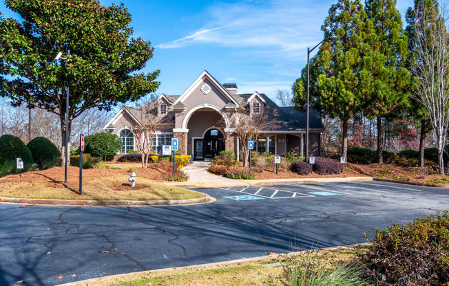 Clubhouse at Elme Eagles Landing in Stockbridge, GA