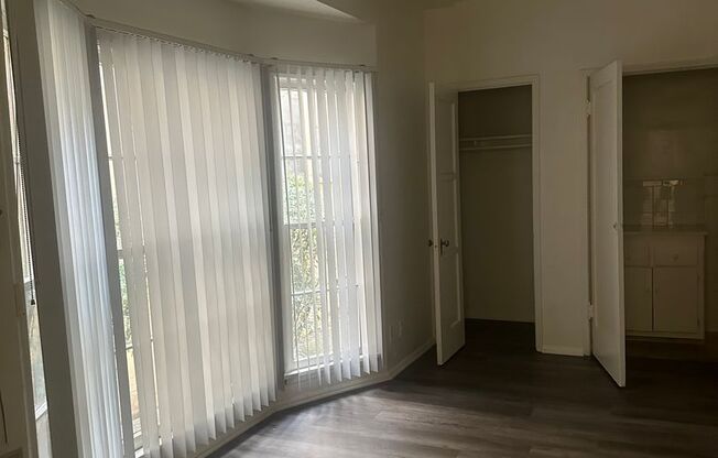 1772-1782 ORCHID AVE.