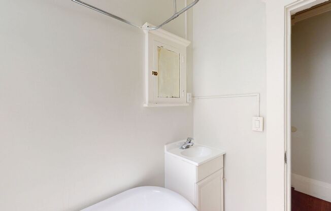 Studio, 1 bath, 352 sqft, $1,604, Unit 429
