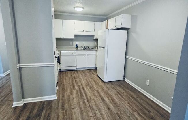 2 beds, 2 baths, 1,020 sqft, $1,195, Unit 1423