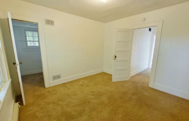 2 beds, 1 bath, 672 sqft, $1,450, Unit 627