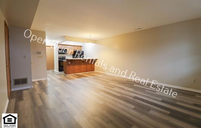 2 beds, 1 bath, 1,150 sqft, $1,100, Unit Unit 220