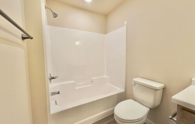 1 bed, 1 bath, 743 sqft, $1,499, Unit EC 4242-03