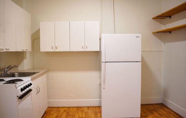 1 bed, 1 bath, $1,025, Unit 208