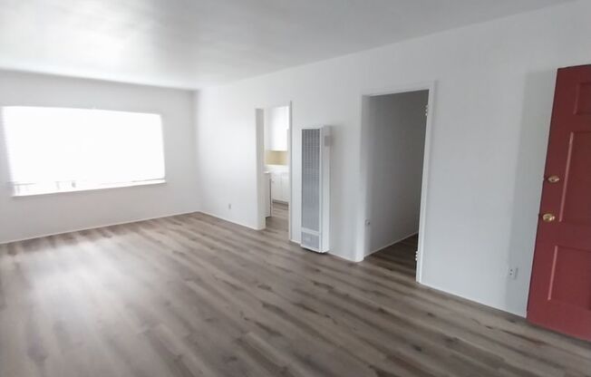 1 bed, 1 bath, 720 sqft, $1,695, Unit 7