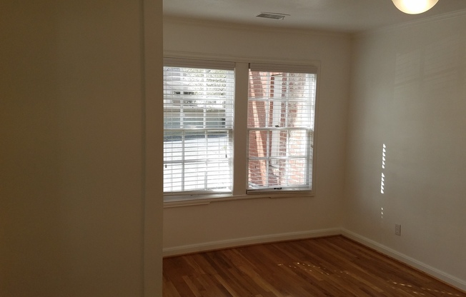 1 bed, 1 bath, 616 sqft, $1,625, Unit 28