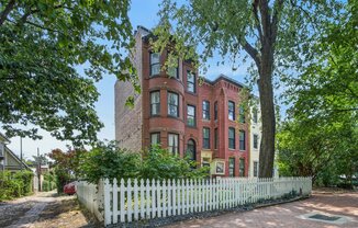 311 E CAPITOL ST SE