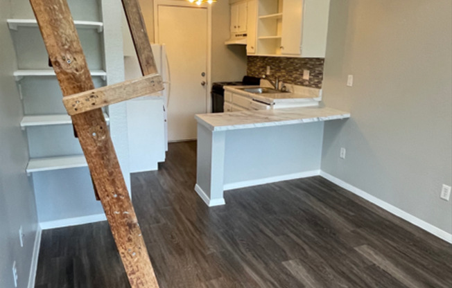 1 bed, 1 bath, 580 sqft, $1,249, Unit 312